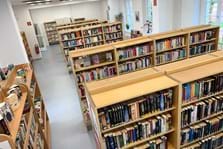 Bibliothekregale im FGZ