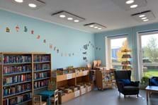 Bibliothekregale im FGZ.