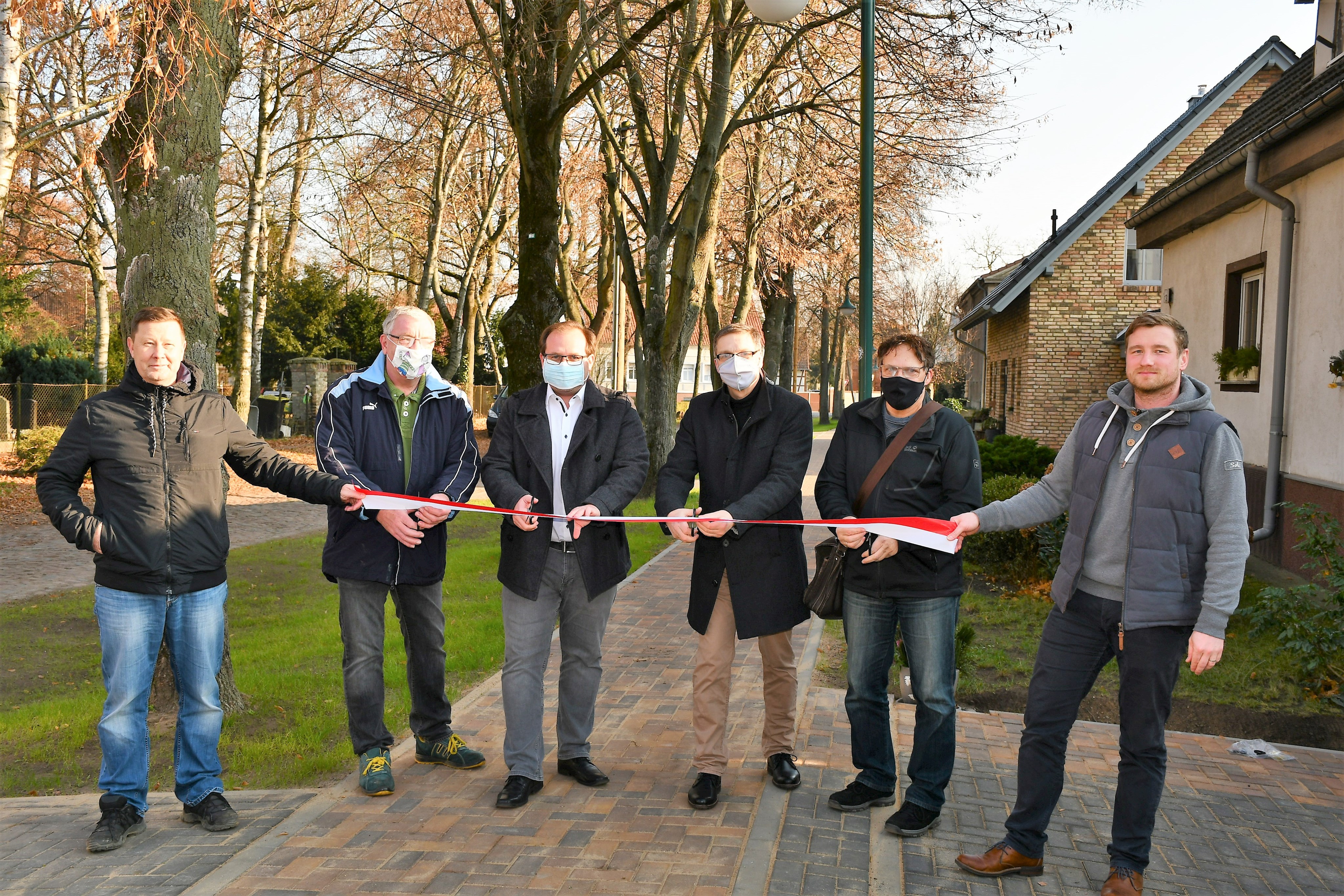 Gehweg in der Alten Schulstraße ist jetzt fertig