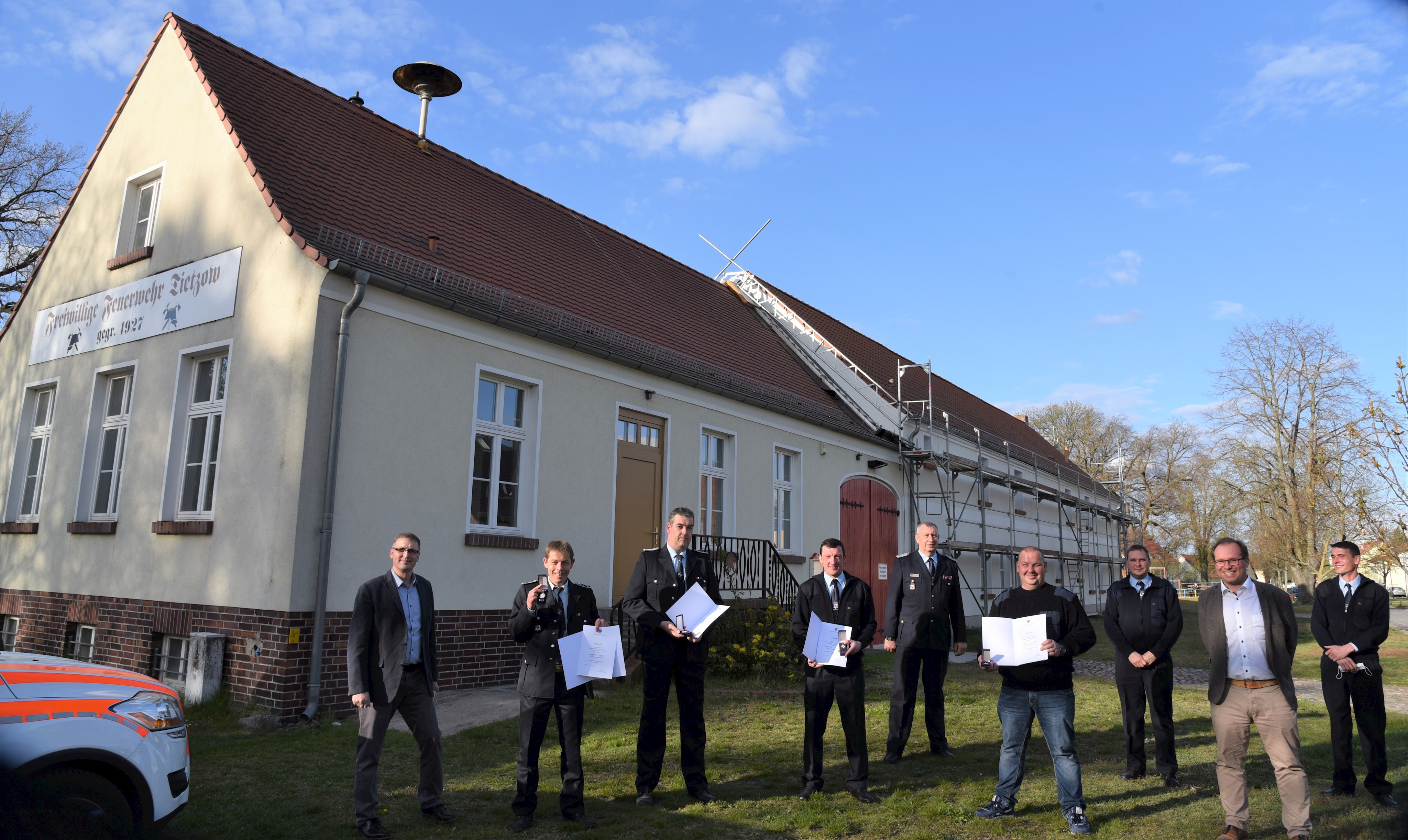 Ehrung für Feuerwehrleute in Tietzow