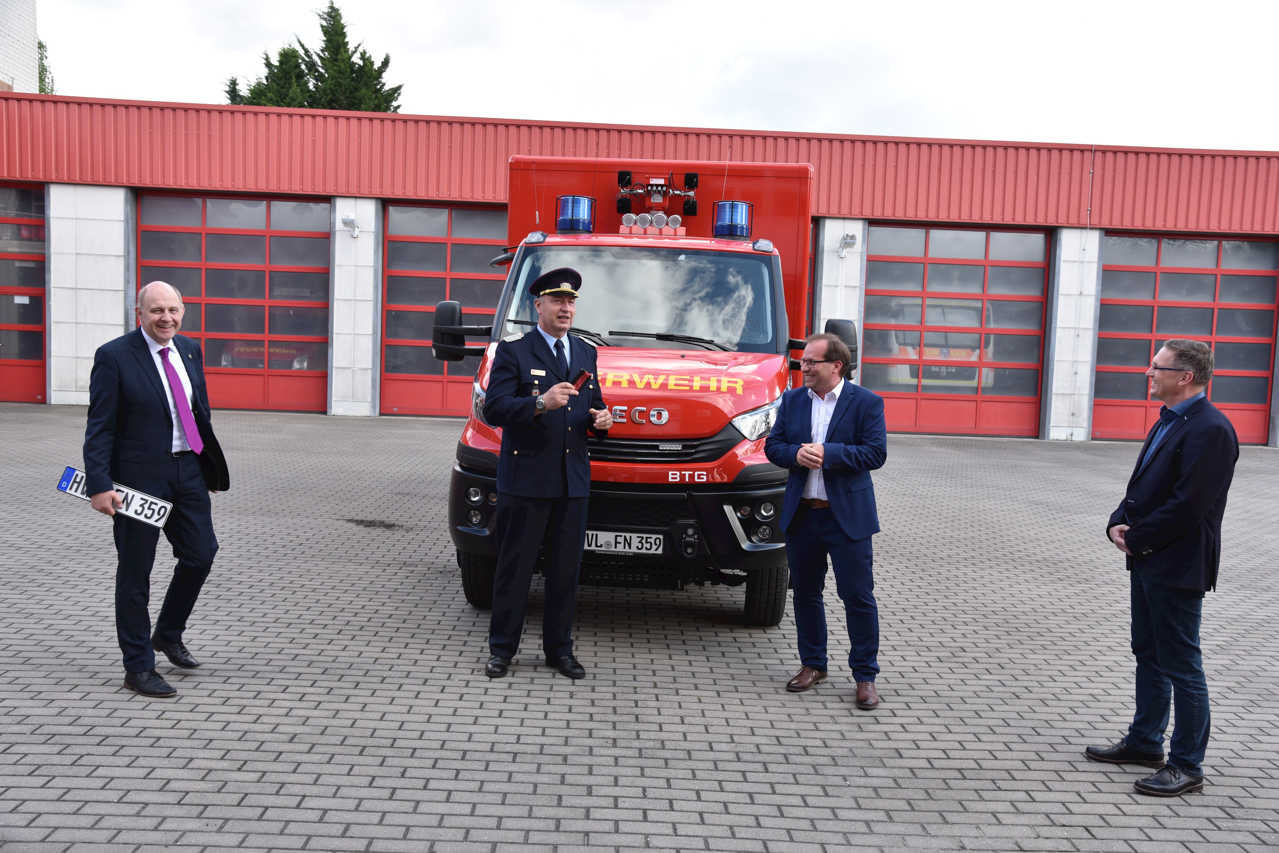 Neuer Gerätewagen Logistik übergeben