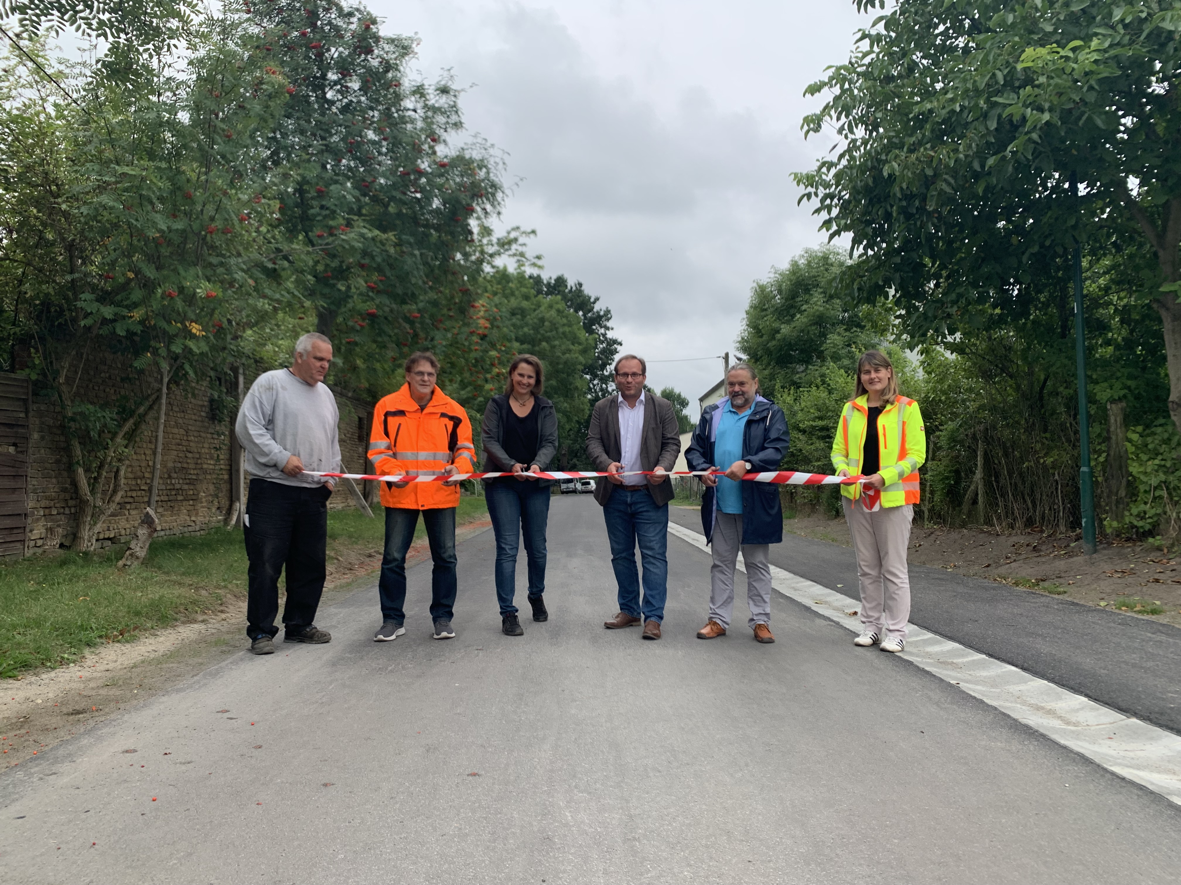 Bahnstraße in Niebede für Verkehr offiziell freigegeben