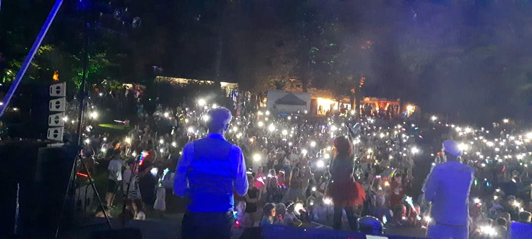 Taschenlampenkonzert brachte nicht nur Kinderaugen zum Strahlen