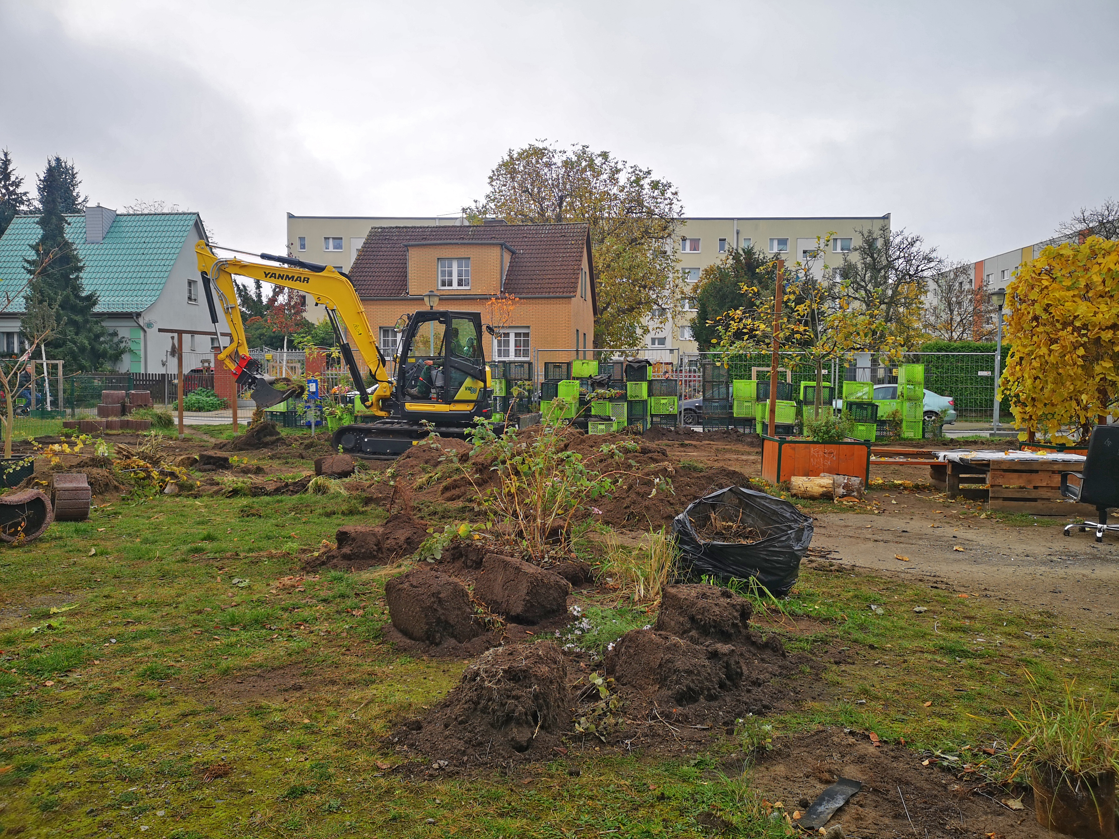 Im Nachbarschaftsgarten Grünes Eck wird gebaggert