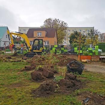 Im Nachbarschaftsgarten Grünes Eck wird gebaggert