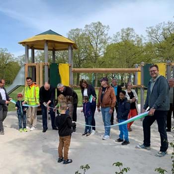 Neuer Kinderspielplatz in Ebereschenhof eingeweiht
