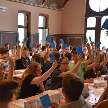 Lust auf Demokratie machen: Schülerinnen und Schüler des Goethe-Gymnasiums regieren in Nauen mit 