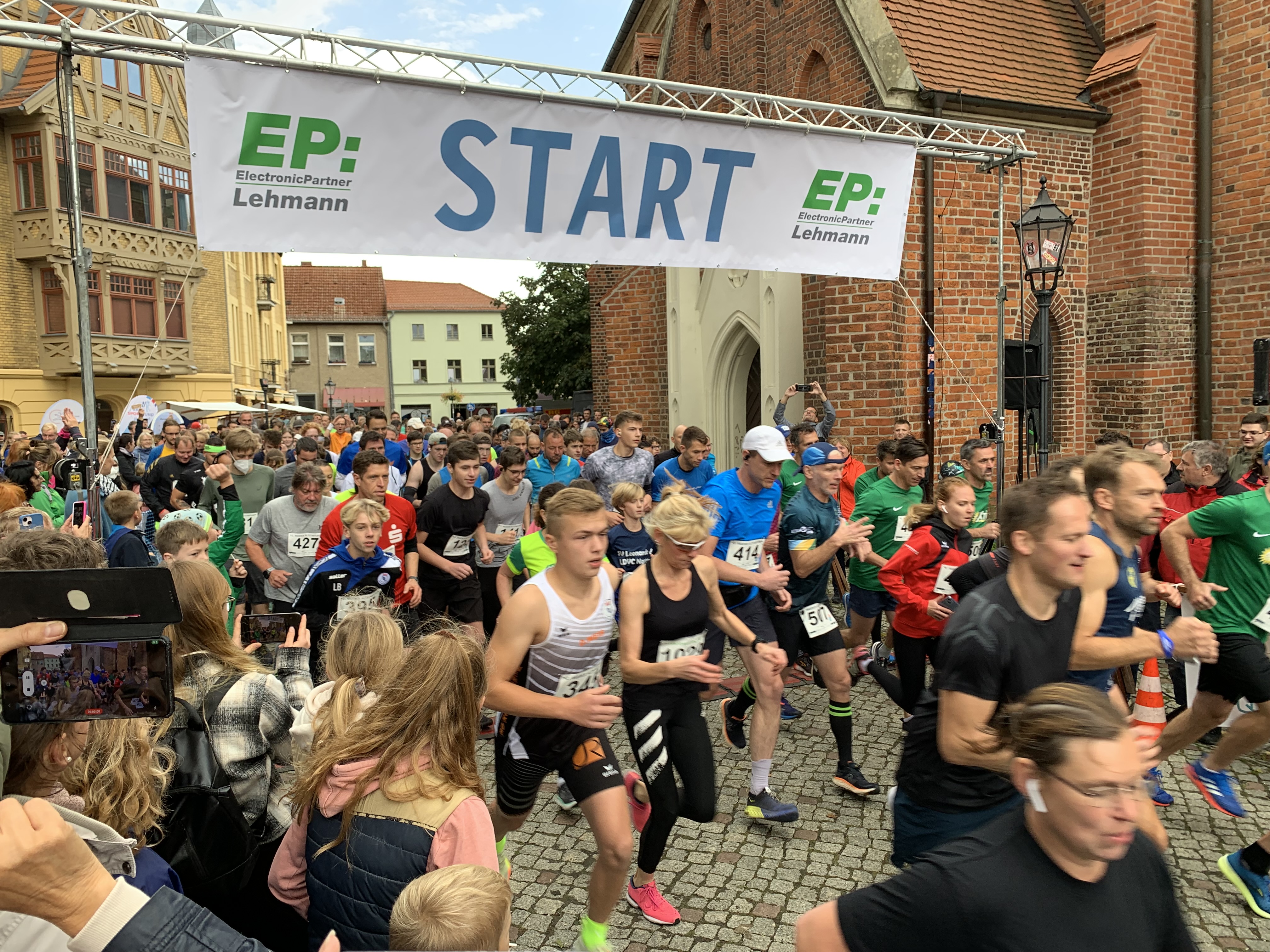 Teilnehmerrekord: Nauener Altstadtlauf war der Renner für die ganze Familie