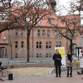 Nadija Frank unterstützt betroffene Eltern von Sternenkindern