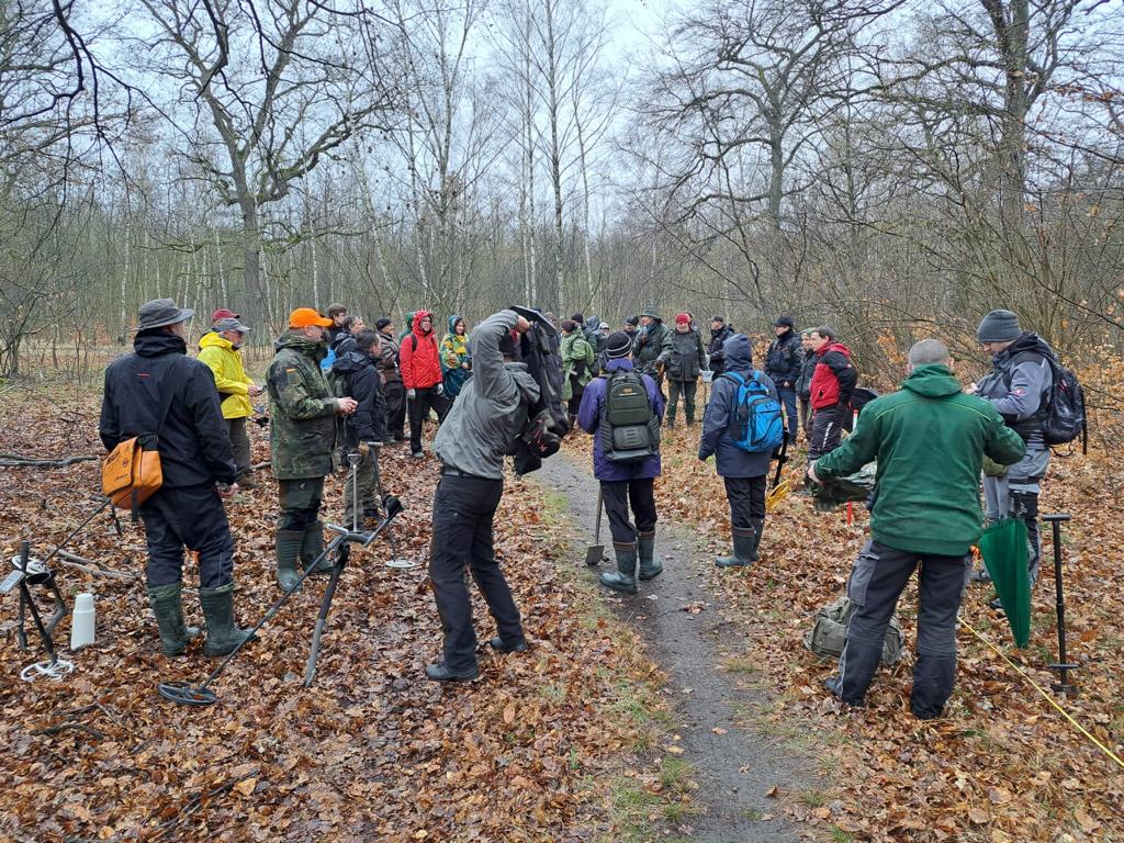 Zeitgeschichte im Nauener Stadtforst – Spurensuche mit dem Landesmuseum 