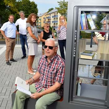 Wiedereröffnung des Nauener Bücherschranks