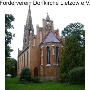 Toni’s Frauenchor in der Lietzower Dorfkirche