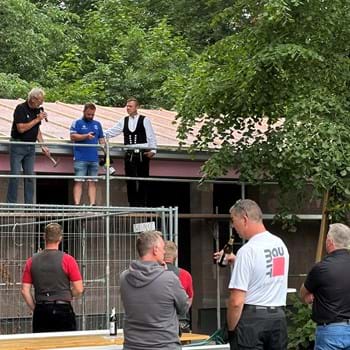 VfL Nauen feierte Richtfest für neues Vereinshaus