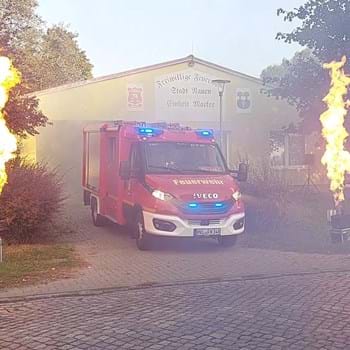 Freiwillige Feuerwehr Nauen Einheit Markee erhält neues Fahrzeug 
