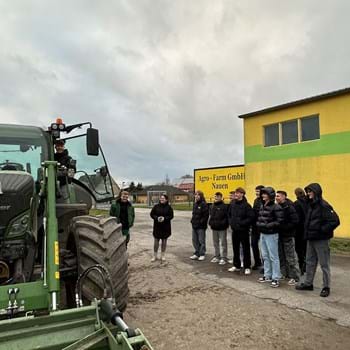 11. Klasse des Goethe-Gymnasiums erkundet Berufsperspektiven bei der Agro-Farm in Neukammer