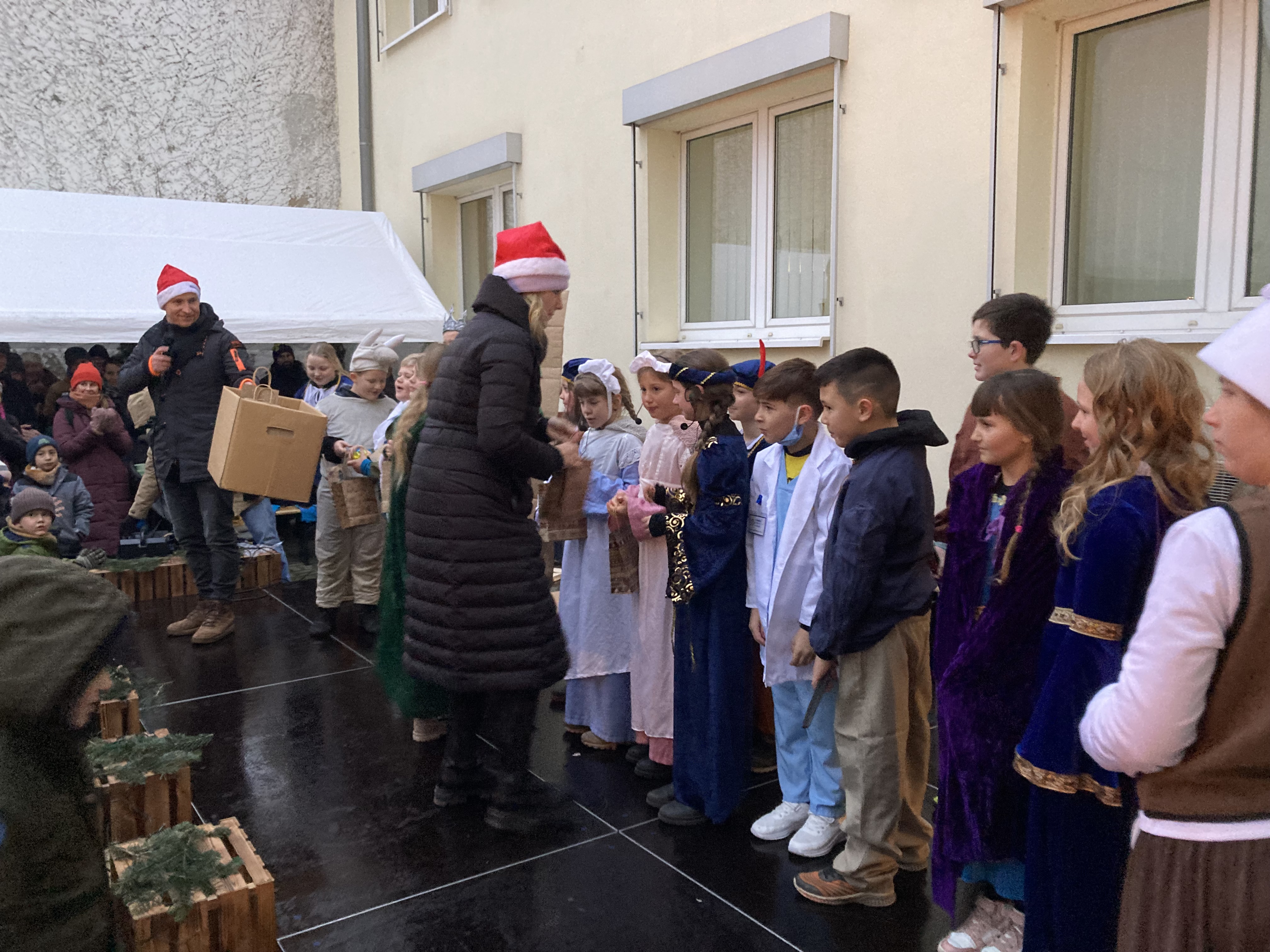 „Die launische Prinzessin“ – Theateraufführung des Arco Schulzentrums bei Nauener Hofweihnacht