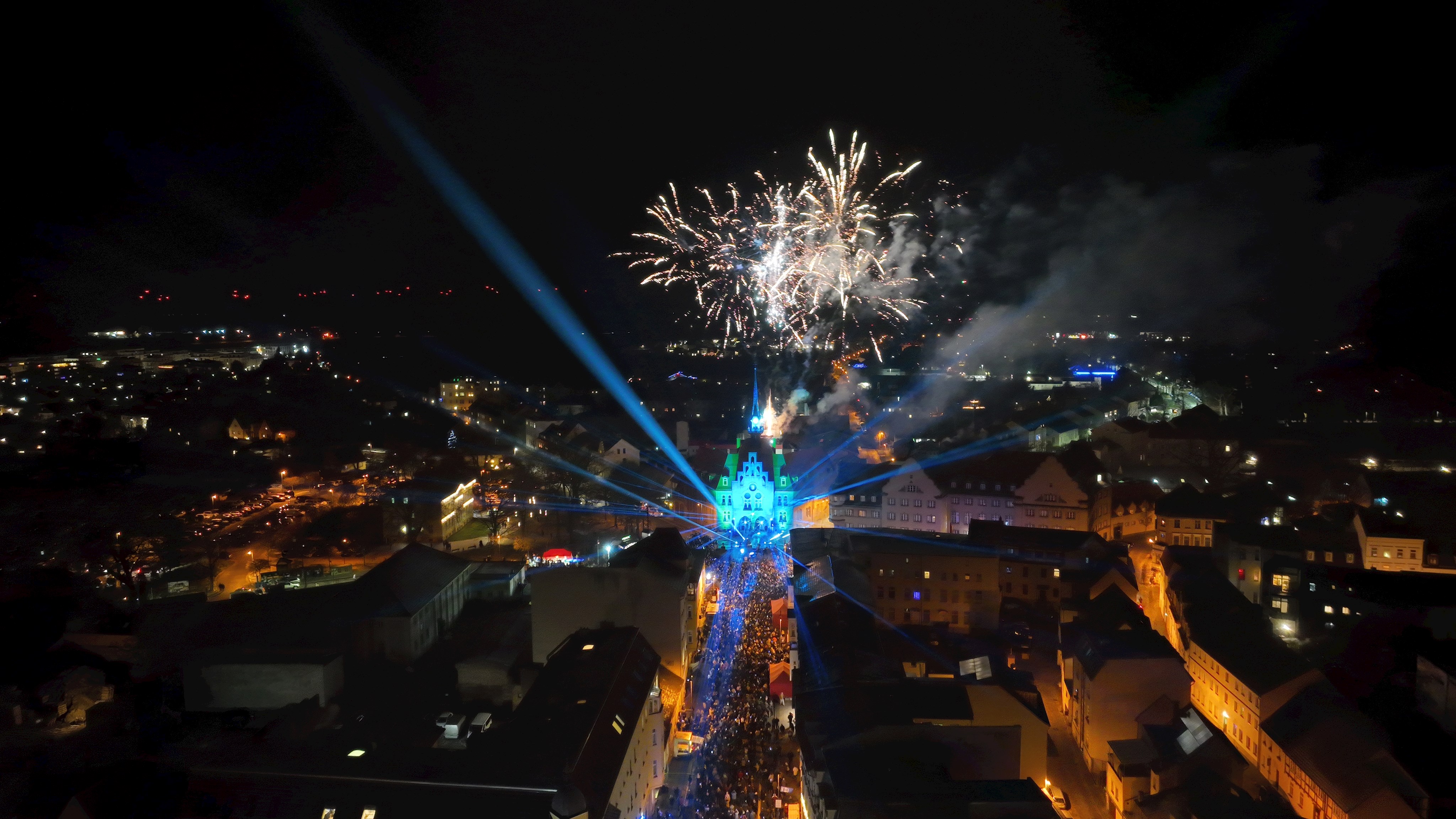 So schön war das erste Nauener Rathausleuchten