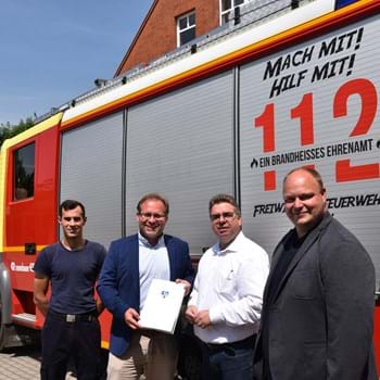 Unterstützung für die Helfer: Landkreis bringt Fördermittelbescheid für die Nauener Feuerwehr
