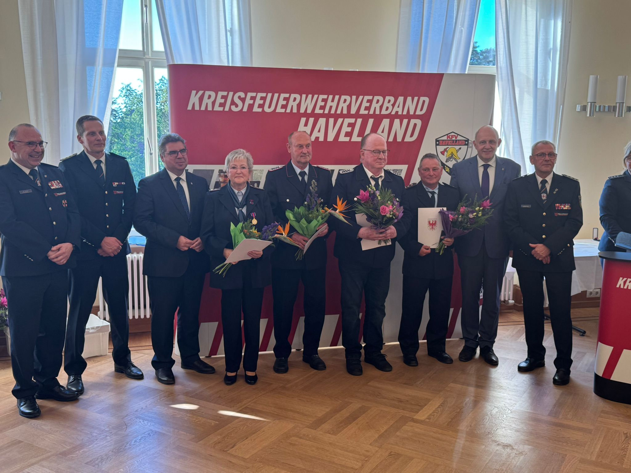 Ehrung für treue Dienste: Feuerwehrkameradinnen und -kameraden ausgezeichnet