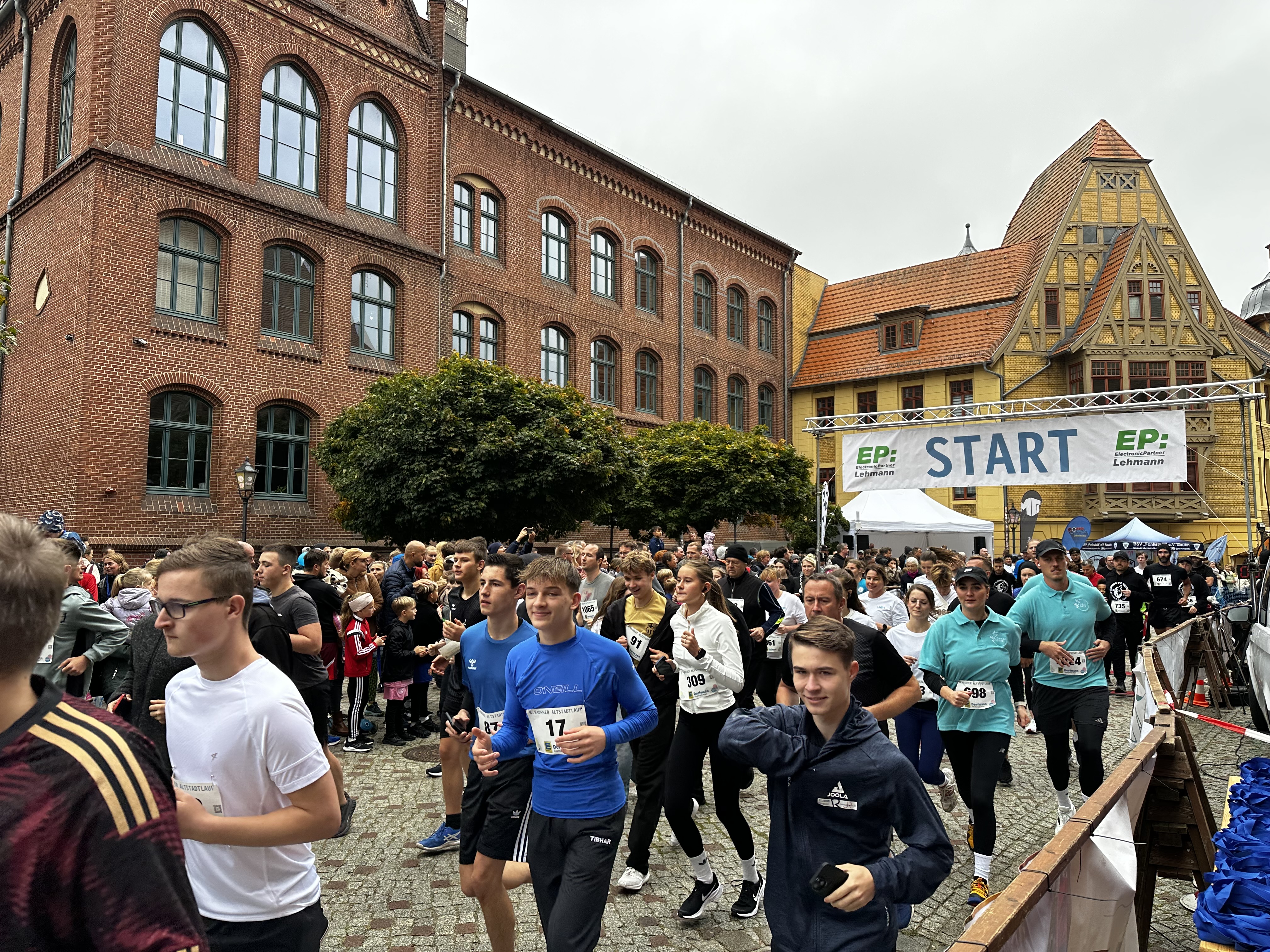 Familien in Bewegung: Der 5. Nauener Altstadtlauf