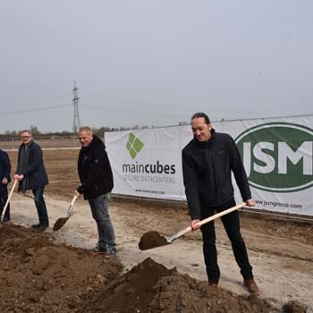 Meilenstein für maincubes’ Rechenzentrumscampus in Nauen: Spatenstich für Umspannwerk und Kabeltrasse